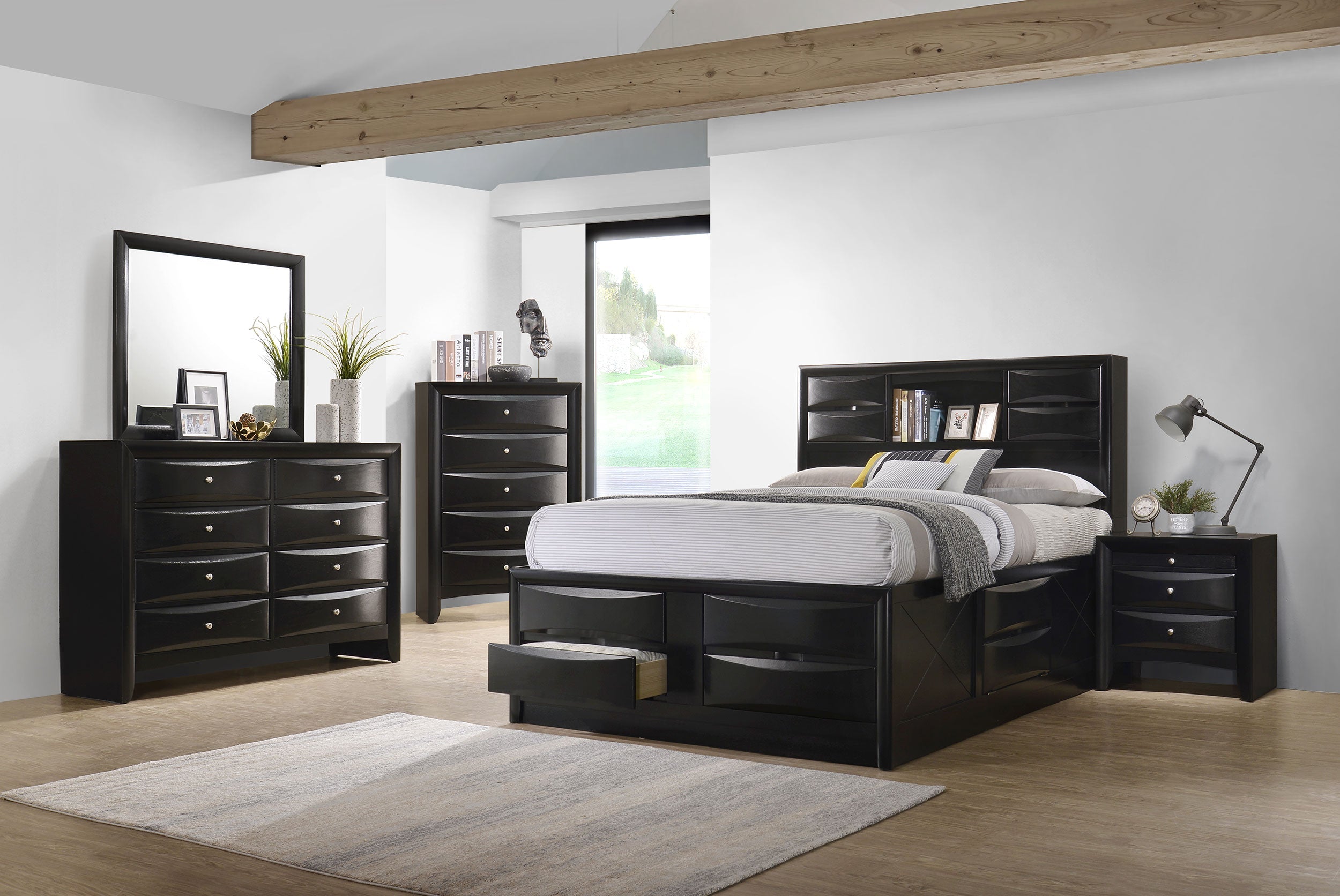 Briana California King Bedroom Set Black