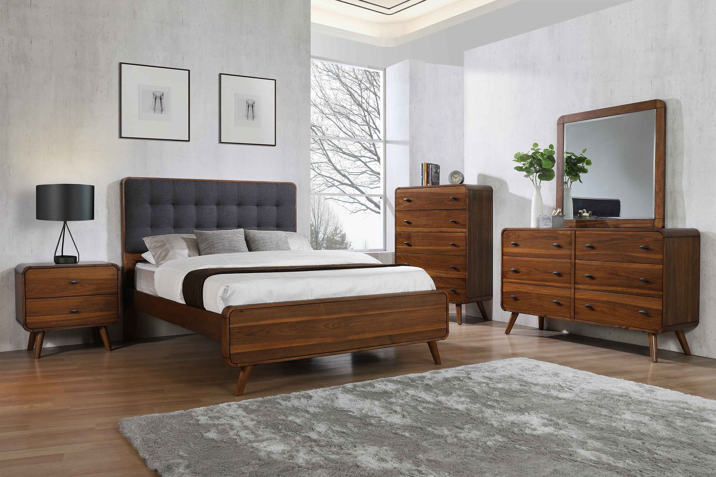 Robyn California King Bedroom Set Dark Walnut