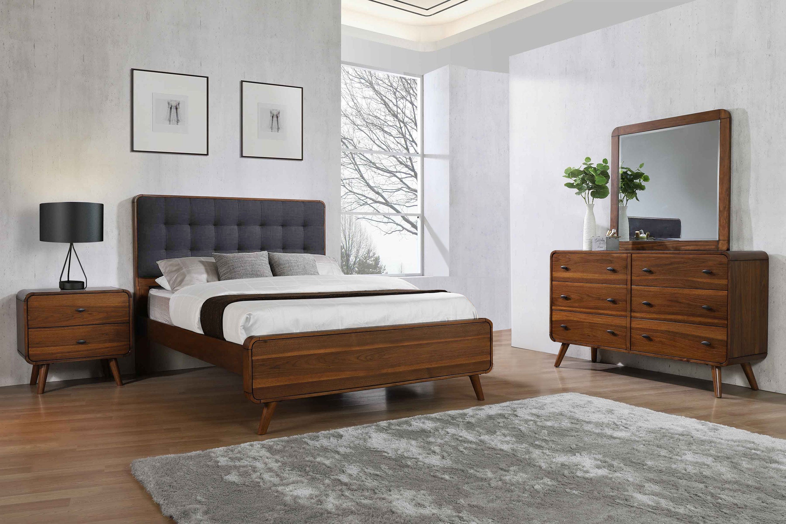 Robyn California King Bedroom Set Dark Walnut