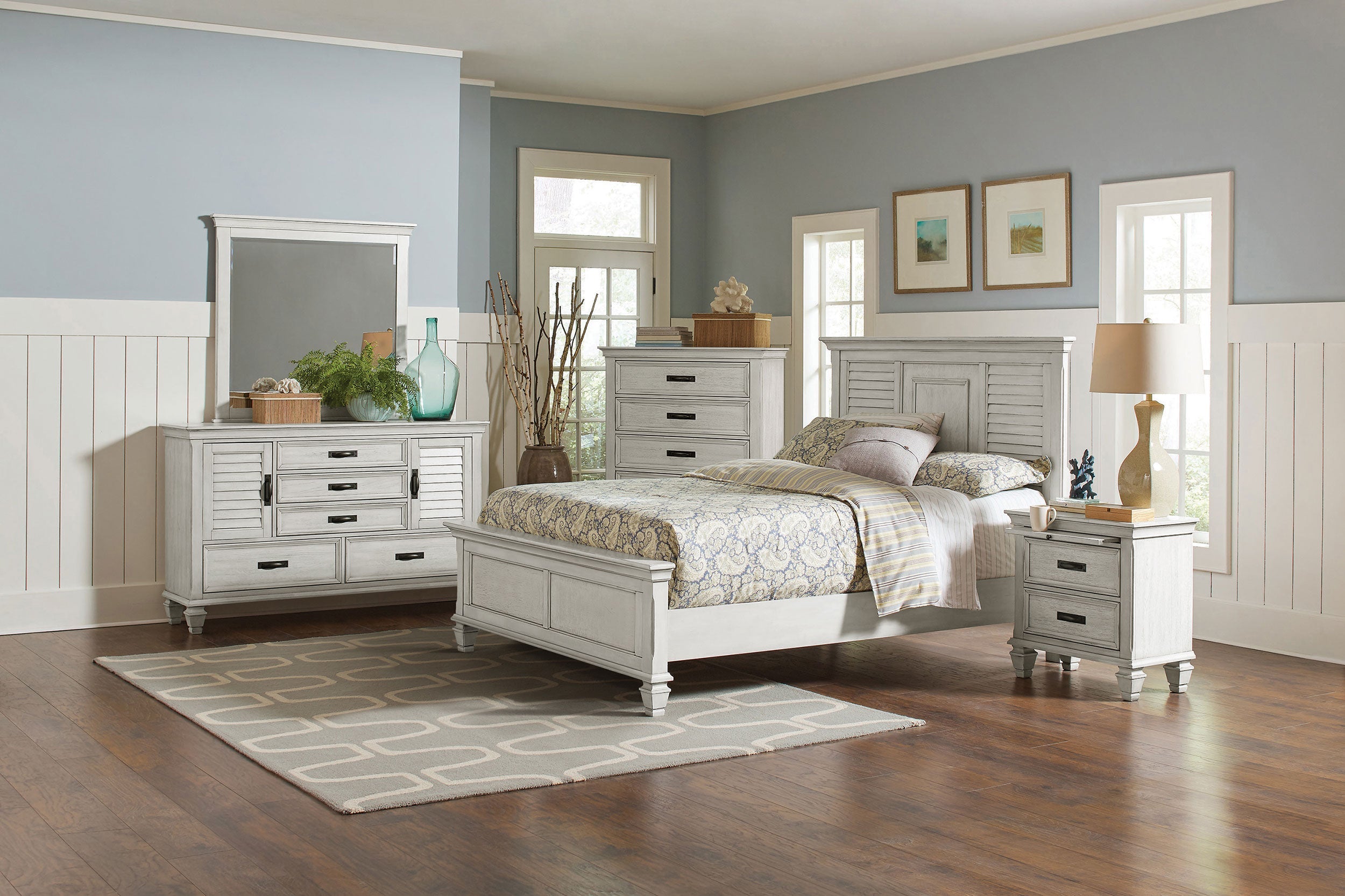 Franco Bedroom Set Distressed White