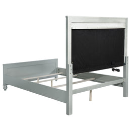 Gunnison California King Bedroom Set Silver Metallic