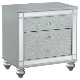 Gunnison California King Bedroom Set Silver Metallic