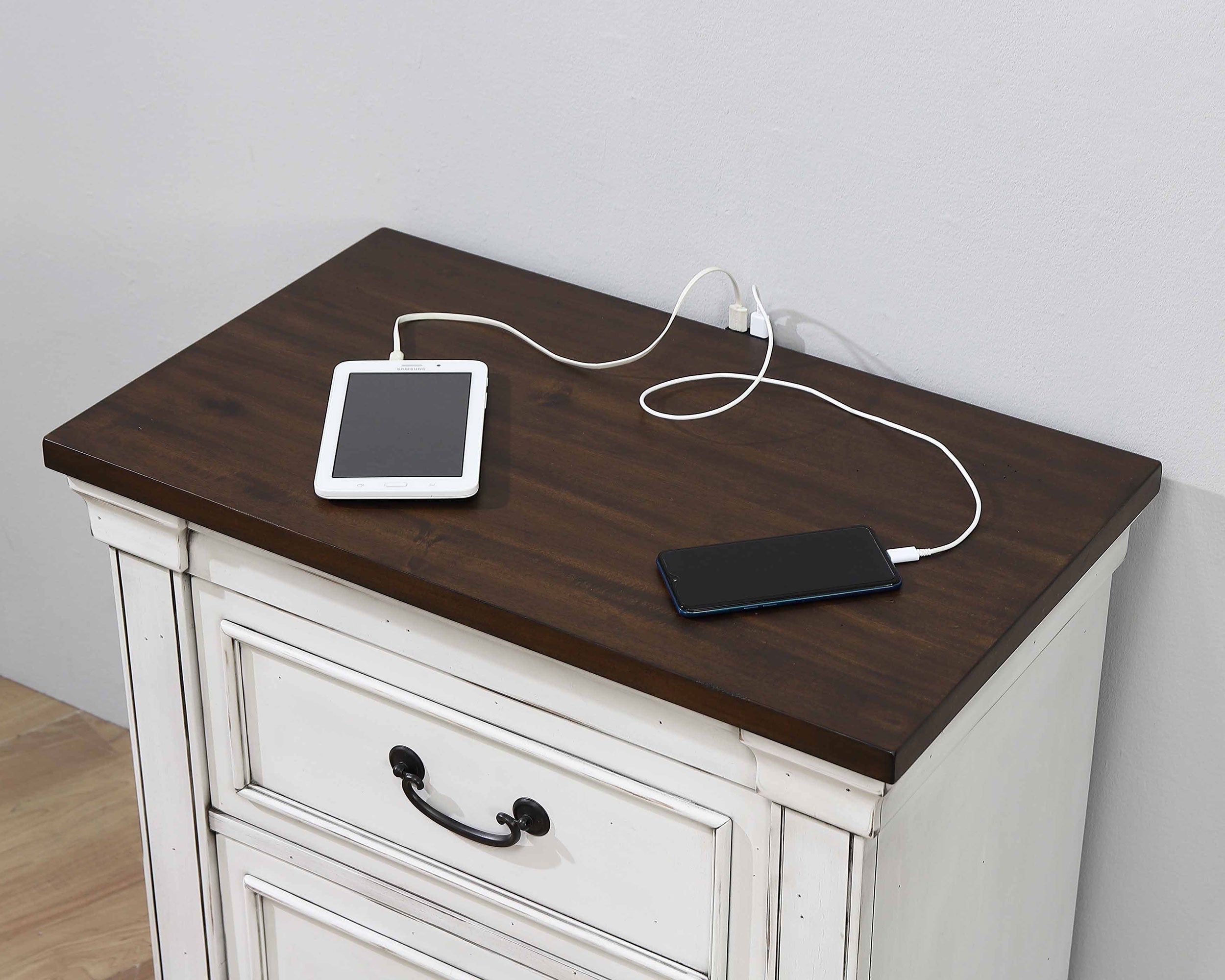 Hillcrest Bedroom Set Distressed White