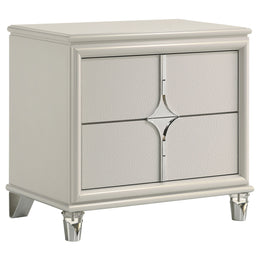 Olivia California King Bedroom Set Pearl White