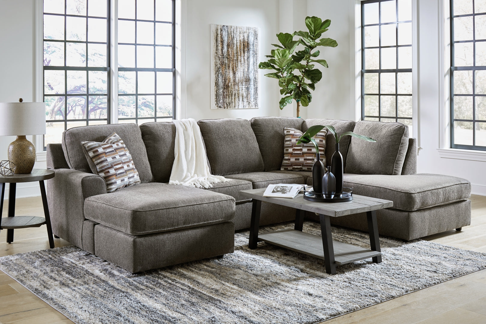O'Phannon 2-Piece Sectional with Chaise / Ottoman