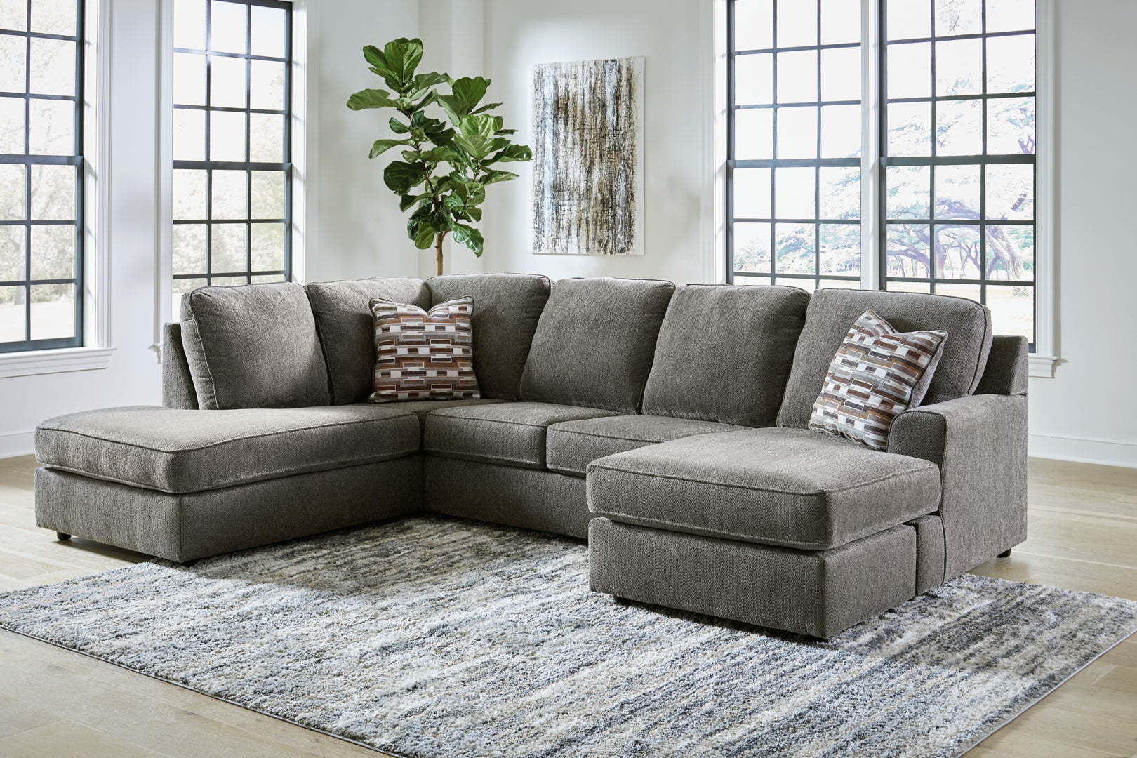 O'Phannon 2-Piece Sectional with Chaise / Ottoman