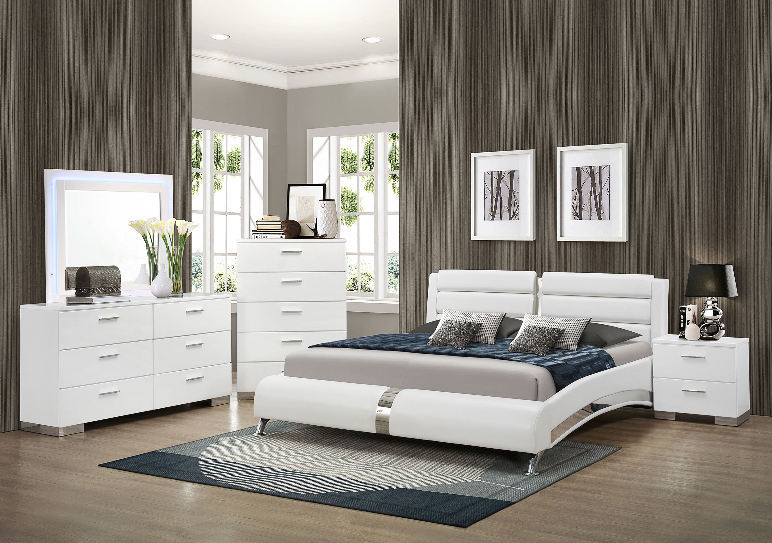 Jeremaine Bedroom Set White