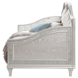 Evangeline Upholstered Daybed Silver Oak