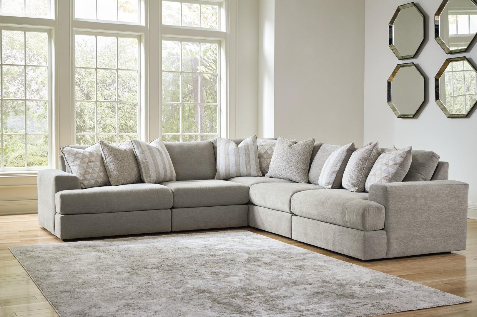 Avaliyah 3-Piece Sectional with Ottoman