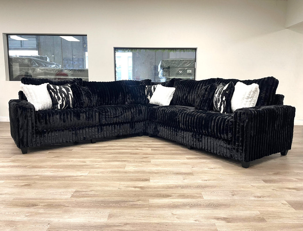 9600 Oversized Sectional β FREE TV or Area Rug!