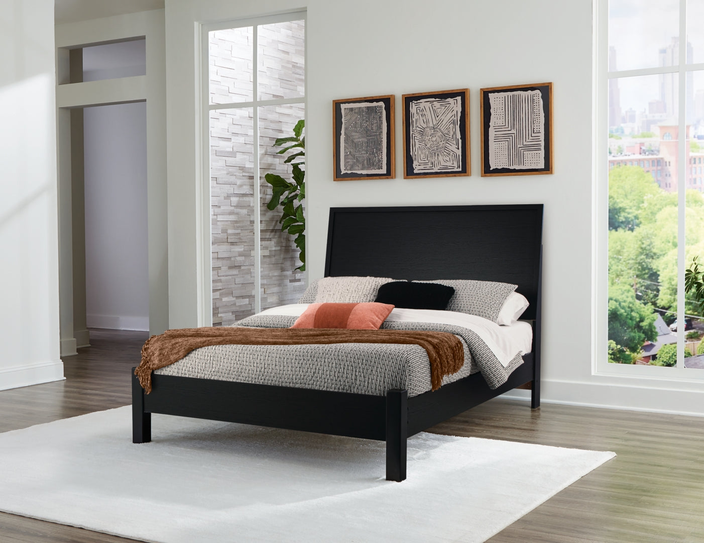 Danziar Panel Bed
