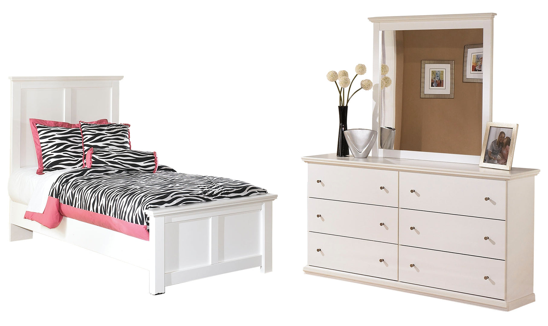 White Bostwick Shoals Panel Bedroom Set