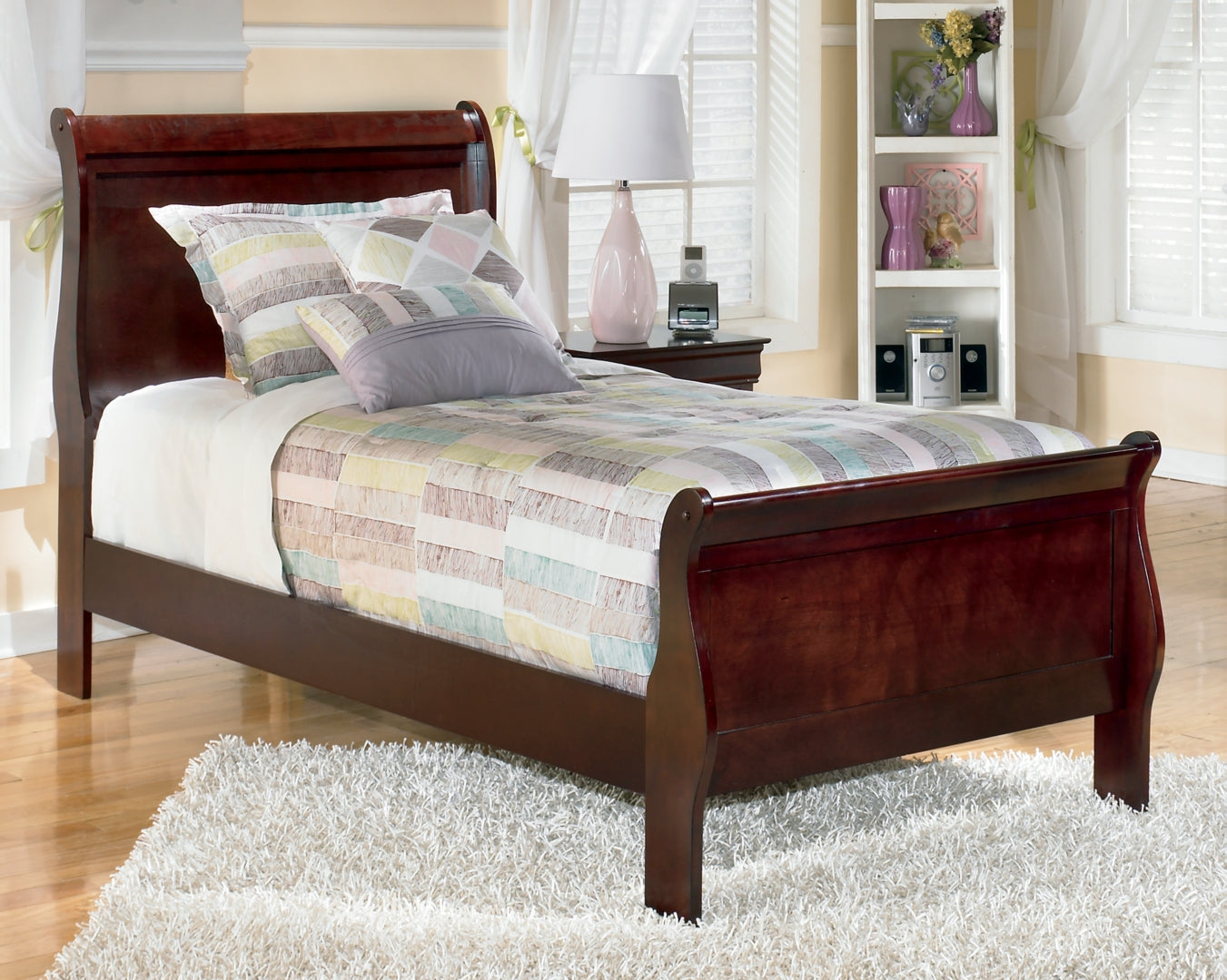 Alisdair Full Sleigh Bed with Mattress