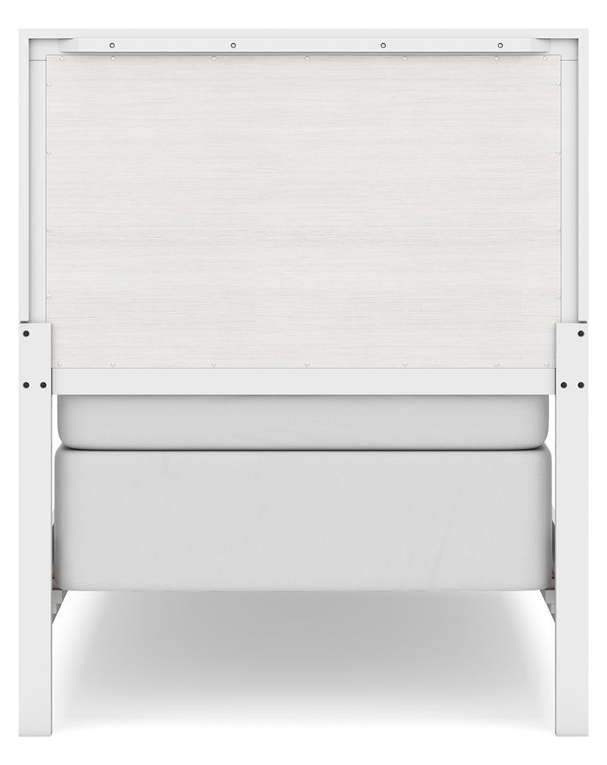 Binterglen Panel Bed