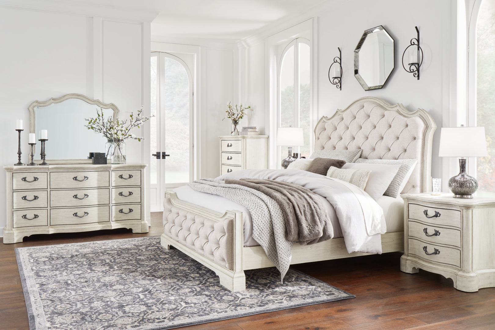 Arlendyne White Bedroom Set