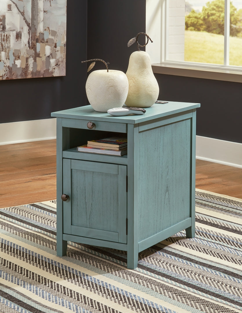 Treytown Chair Side End Table