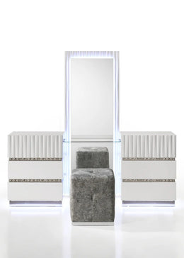 B32 Lisbon Vanity w/ Stool