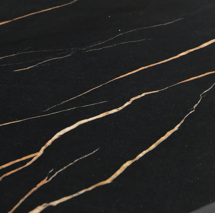 D615 Maxi Table (Black/Gold)