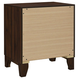 Welsley  California King Bedroom Set Walnut