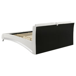 Jeremaine Bedroom Set White