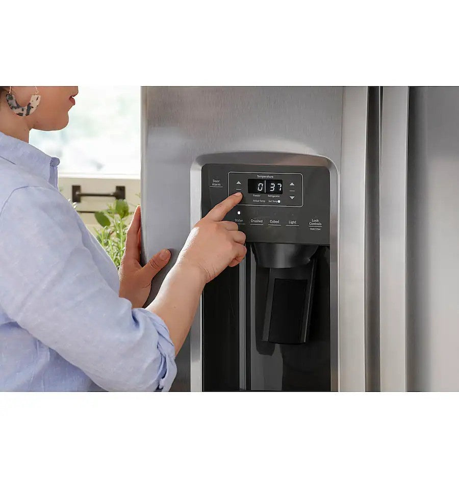 GE - 36 in. Wide 25.3 Cu. Ft. Side-by-Side Refrigerator with External Ice & Water Dispenser - High Gloss Black