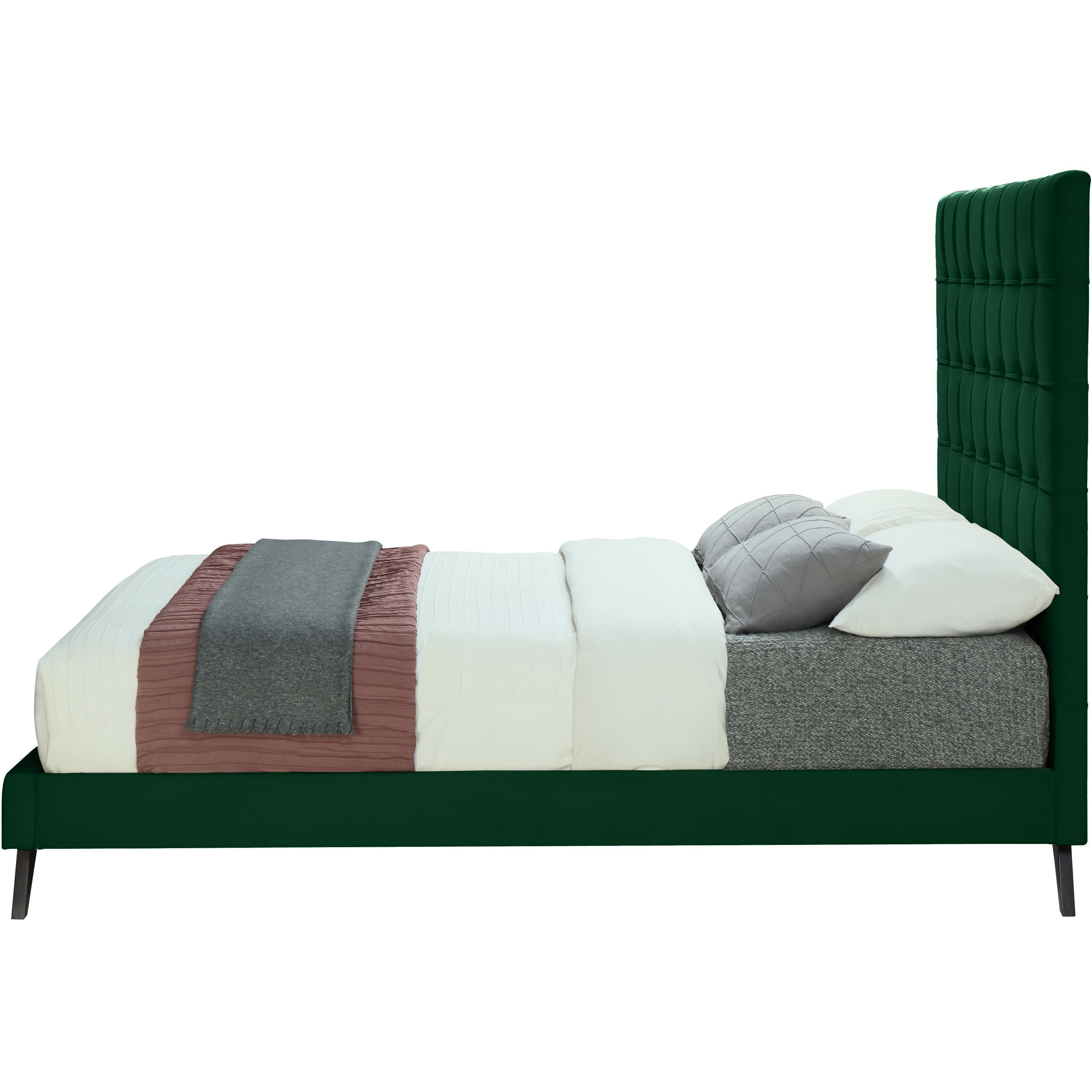Meridian Elly Green Velvet Full Bed