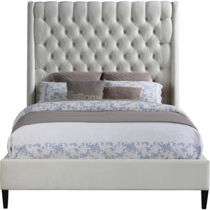 Meridian Fritz Cream Velvet Full Bed