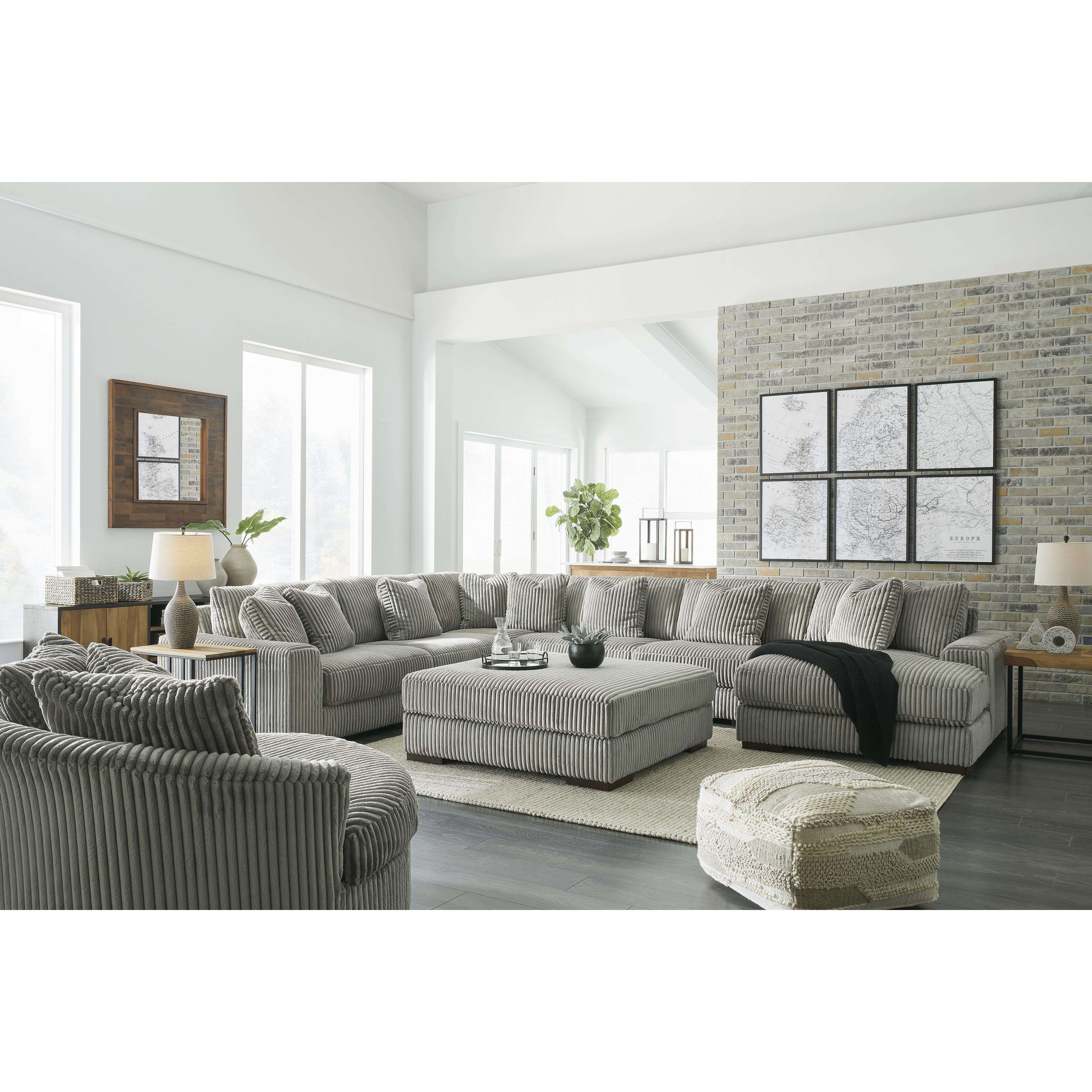 Diamond Modern Furniture Exclusive Design Lindyn Fabric 6 pc Sectional 2110564/2110546/2110577/2110546/2110546/2110517