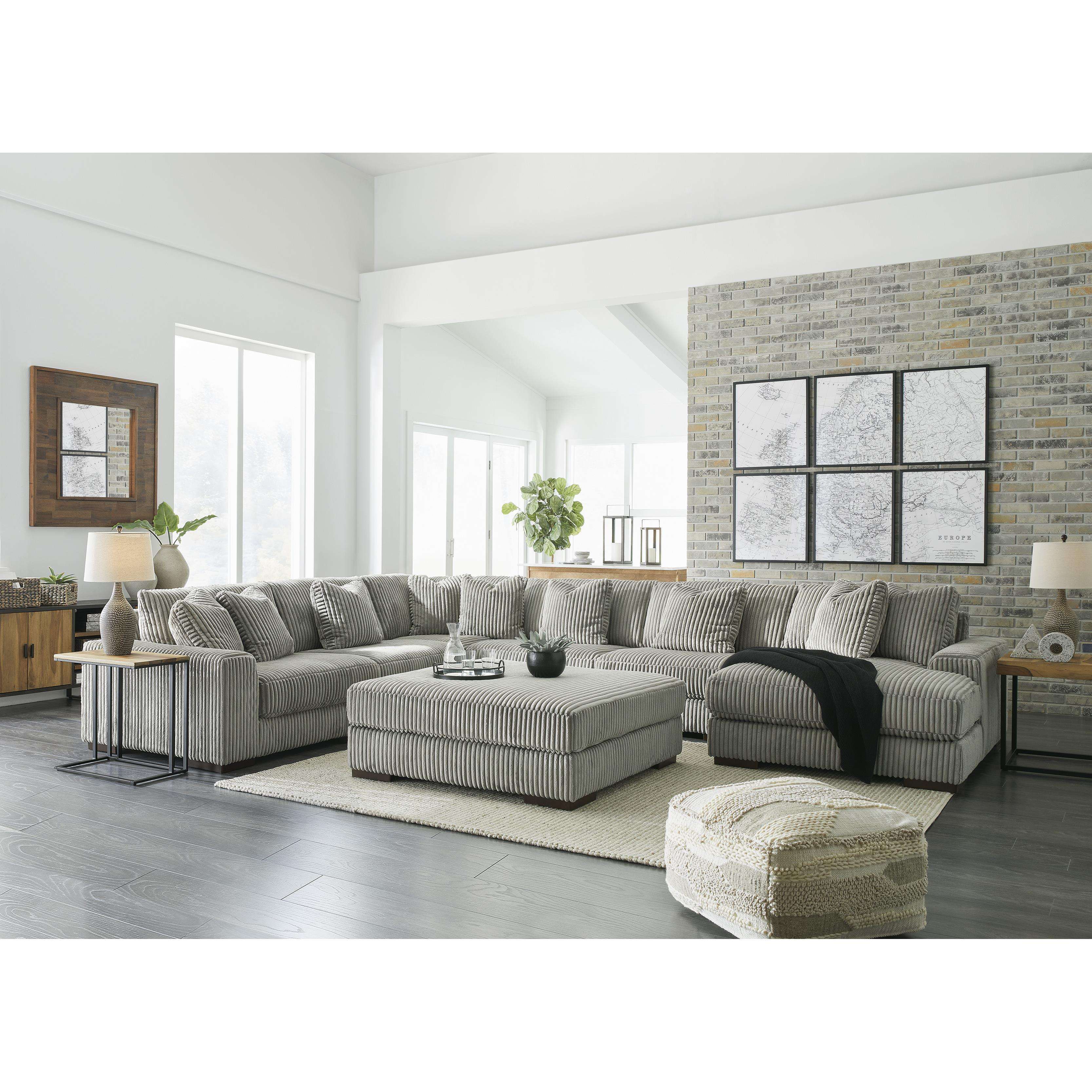 Diamond Modern Furniture Exclusive Design Lindyn Fabric 6 pc Sectional 2110564/2110546/2110577/2110546/2110546/2110517