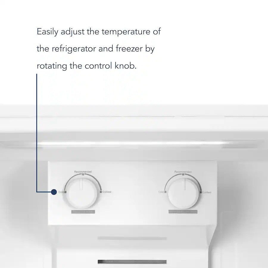 Insignia™ - 28 in. Wide 14.2 Cu. Ft. Top-Freezer Refrigerator with ENERGY STAR Certification - White