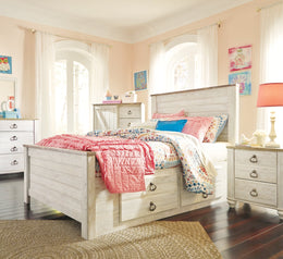 Willowton Panel Bed