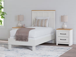 Linnocreek Panel Bed