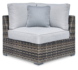 Harbor Court 3-Piece Outdoor Sectional with Ottoman