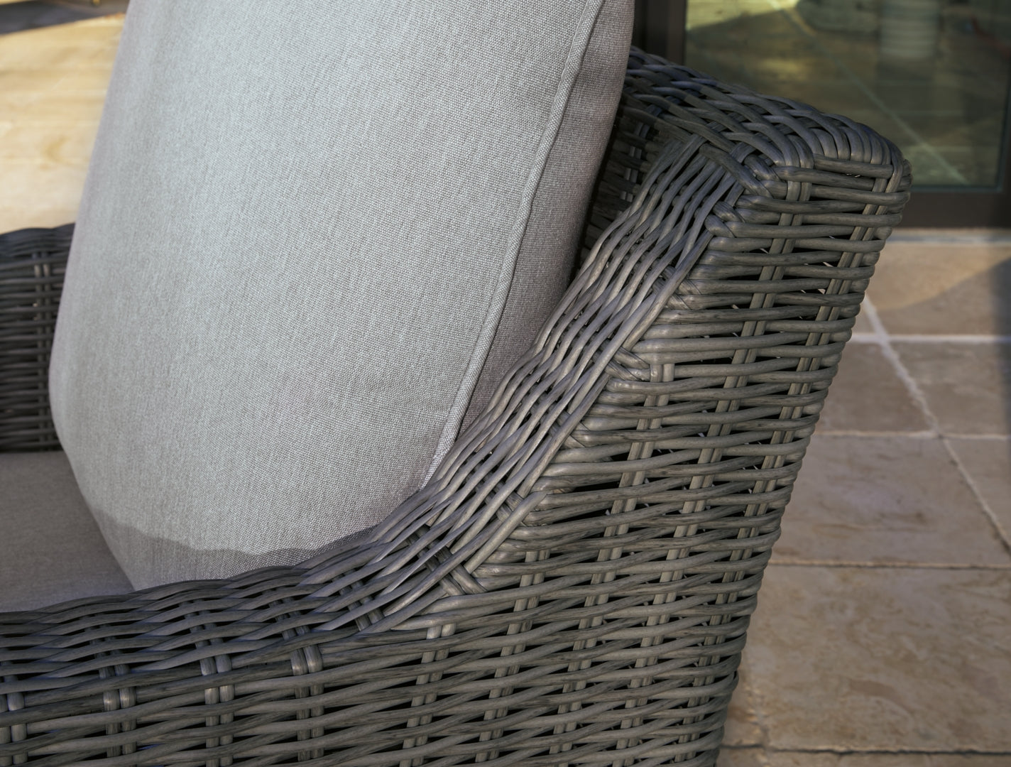 Elite Park Outdoor Sofa with 2 Lounge Chairs