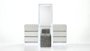 B32 Lisbon Vanity w/ Stool