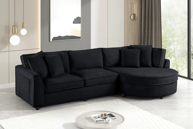 Elva Black Sectional (w/ Reversible Chaise) **NEW ARRIVAL**