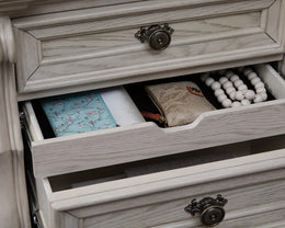B948 - 5pc Bedroom Set - Queen, King