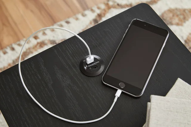 T208-117 - End Table (USB-A / USB-C Ports) **NEW ARRIVAL**